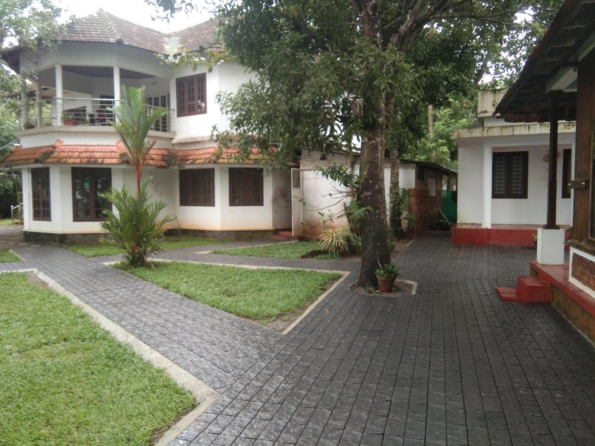 Lovedale Lakeside Homestay Alappuzha Exterior photo